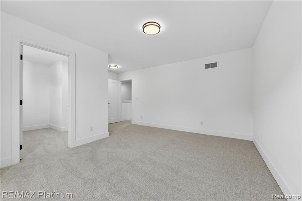 1309 Walloon Way, Orion, MI — Photo 32