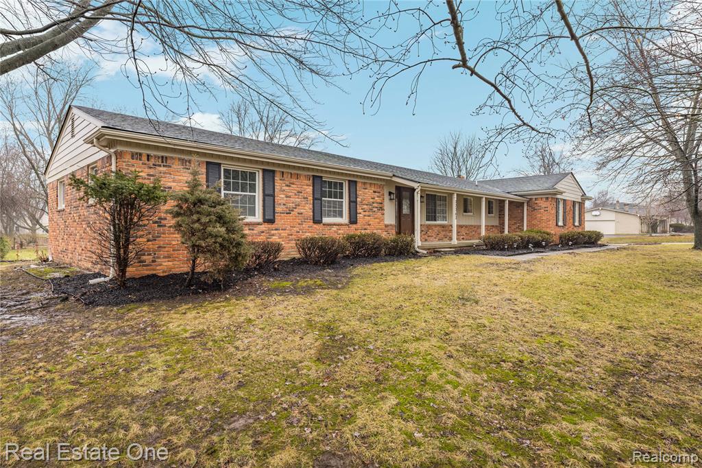 32363 Olde Franklin Drive, Farmington, MI, 48334