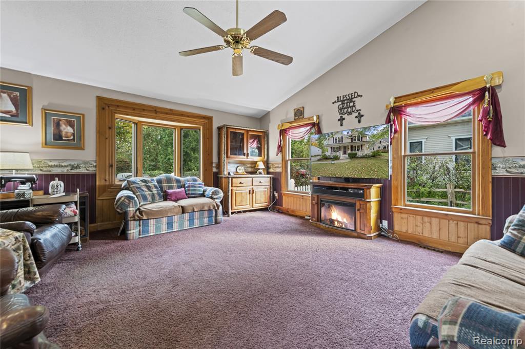 8 Hovey Street, Oxford, MI 48371 — Photo 17