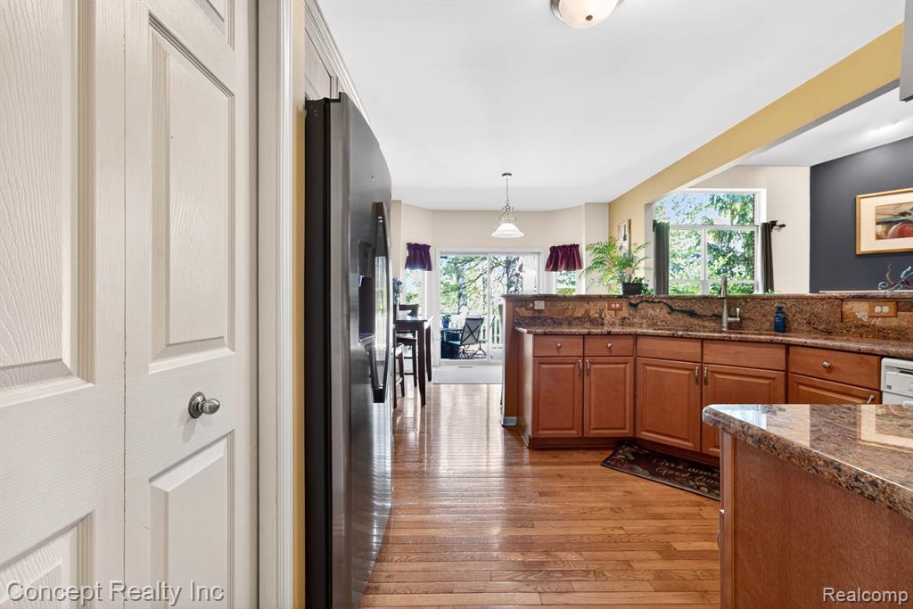 42392 White Hart Boulevard, Canton, MI 48188 — Photo 10