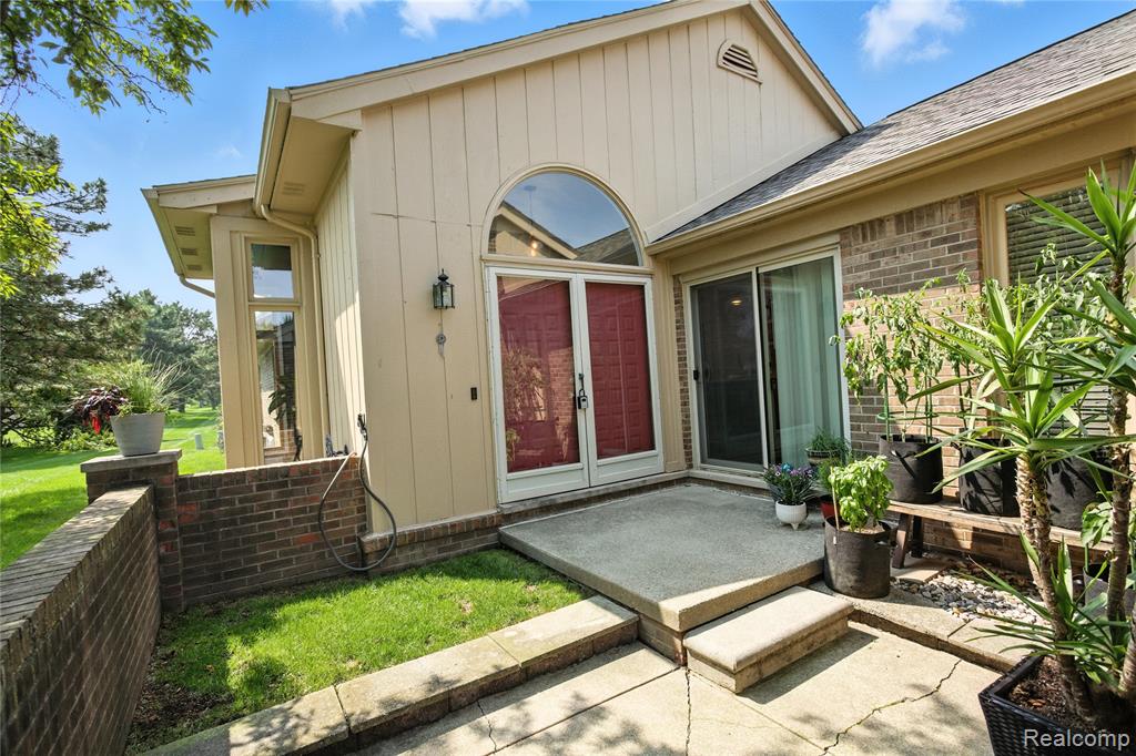 39805 Albright Drive, Clinton Twp, MI 48038 — Photo 2