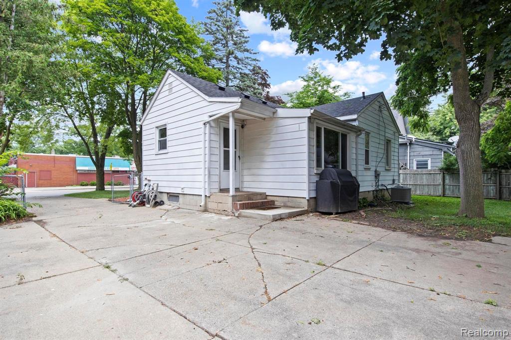 624 N PROSPECT Road, Ypsilanti, MI 48198 — Photo 23