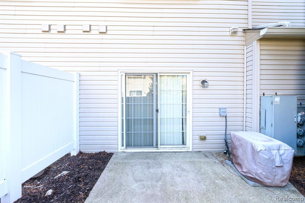 26725 ASHTON Drive, Woodhaven, MI 48183 — Photo 22