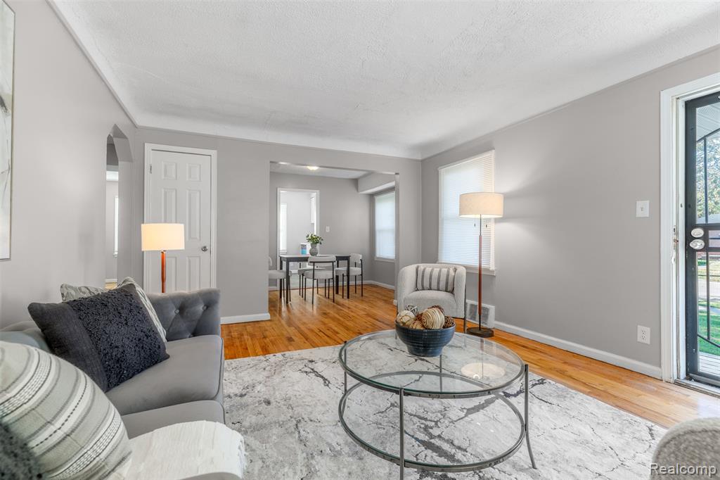 9256 Auburn Street, Detroit, MI 48228 — Photo 4
