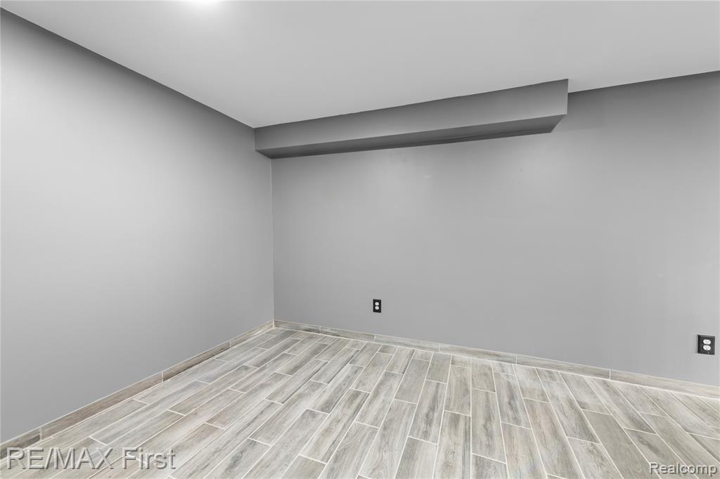 4306 Tallman Drive, Troy, MI 48085 — Photo 23