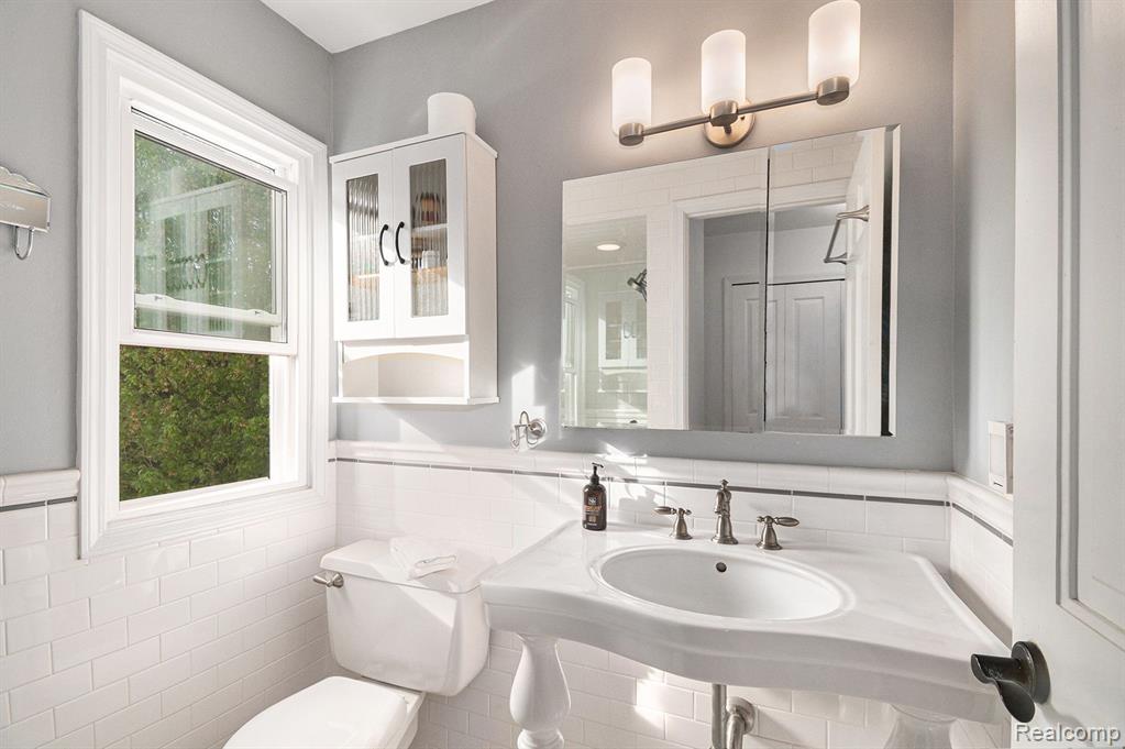 6457 Grand Circle Drive, Brighton, MI 48116 — Photo 16