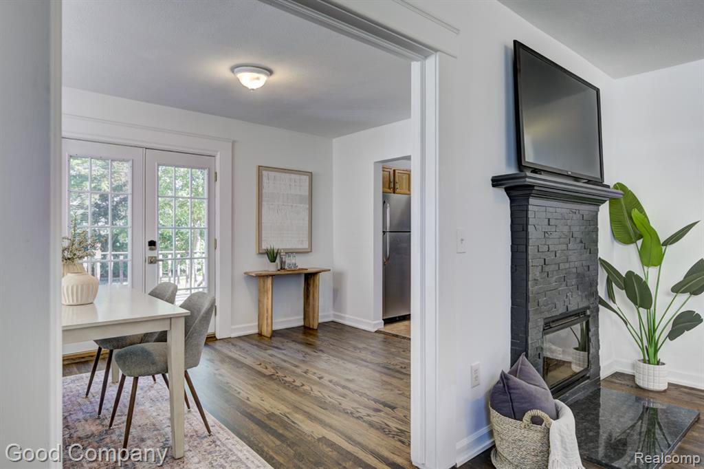 713 S Pleasant Street, Royal Oak, MI 48067 — Photo 11
