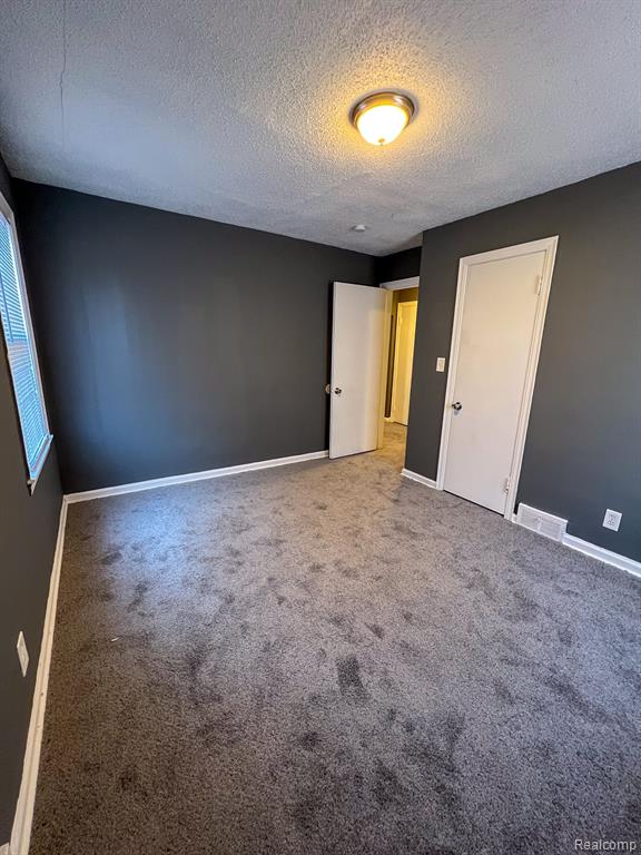 5566 LAKEVIEW Street, Detroit, MI 48213 — Photo 15