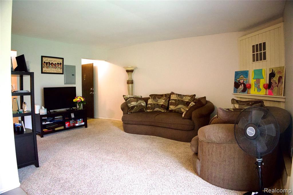7600 Woodview Street, 2, Westland, MI — Photo 4