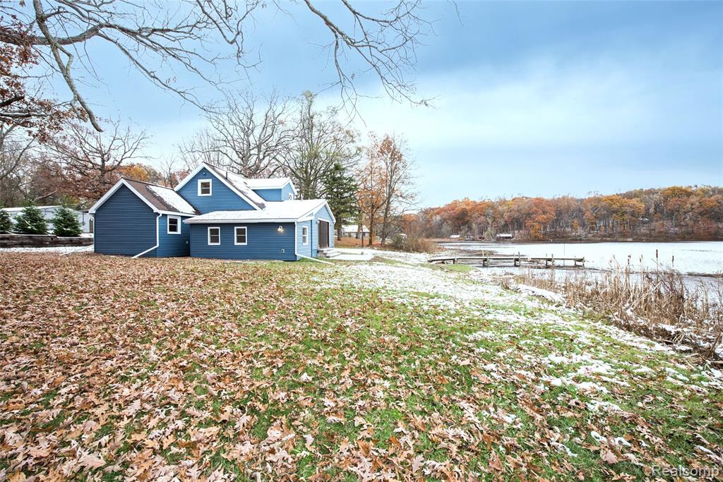542 Oak Dale Drive, Chelsea, MI 48118 — Photo 14
