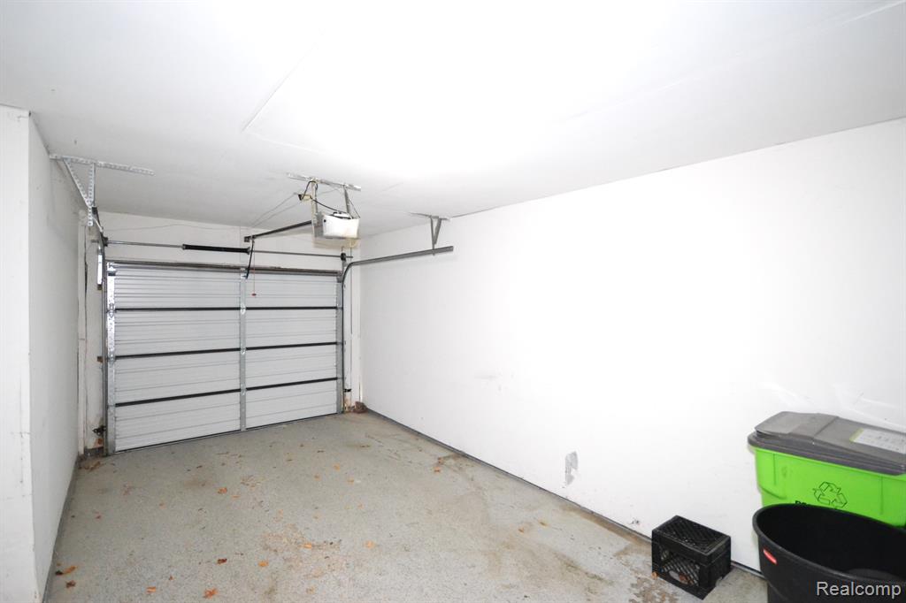6620 Ridgefield Circle, West Bloomfield, MI — Photo 23