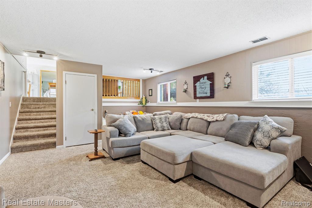 8187 N Elms, Flushing, MI 48433 — Photo 17