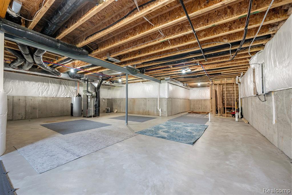 28364 Hanover Drive, Novi, MI 48377 — Photo 34