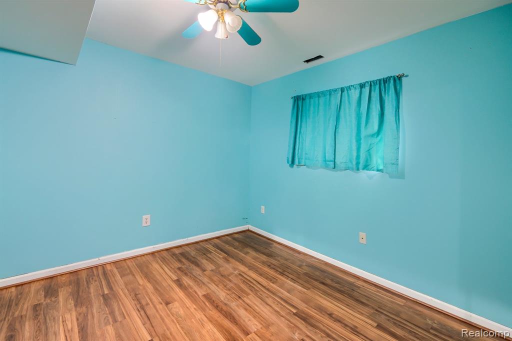 496 Central Street, Marysville, MI 48040 — Photo 17