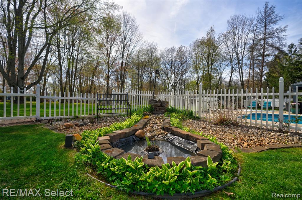 7404 HAVILAND BEACH Drive, Linden, MI 48451 — Photo 9