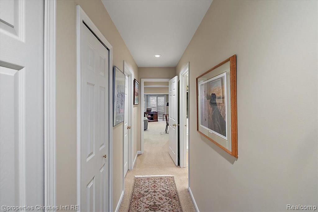 5579 Pine Brooke Court, Bloomfield Hills, MI 48304 — Photo 22