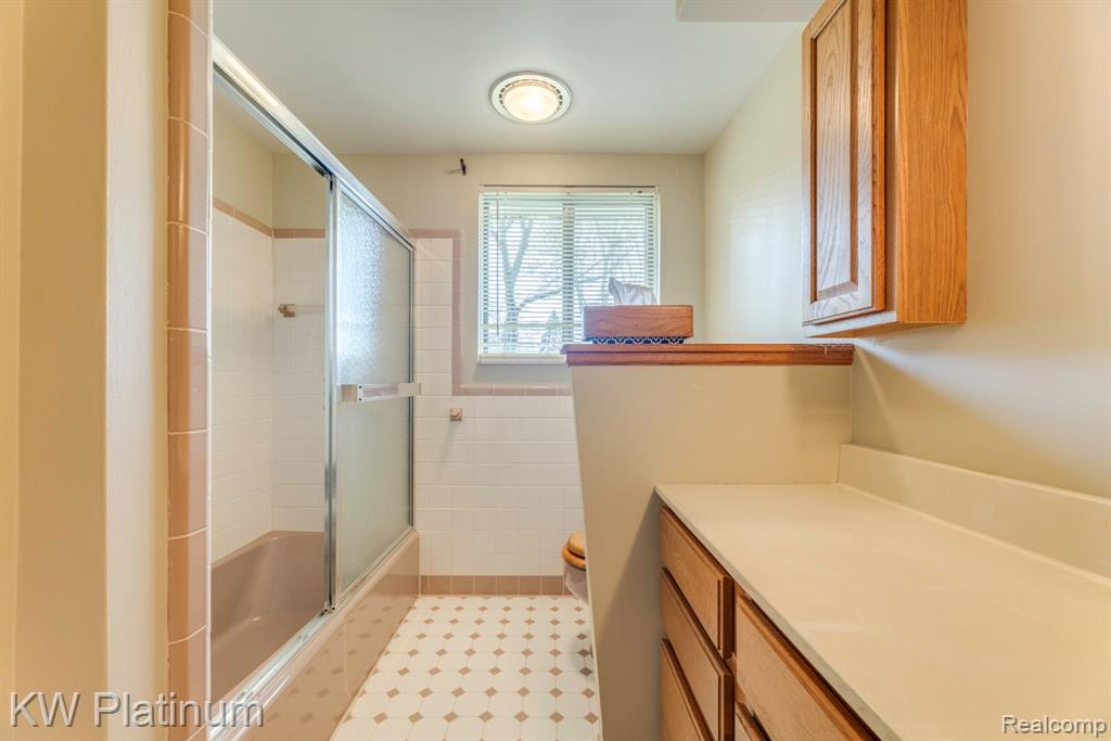 206 E Park Street, Capac, MI 48014 — Photo 15