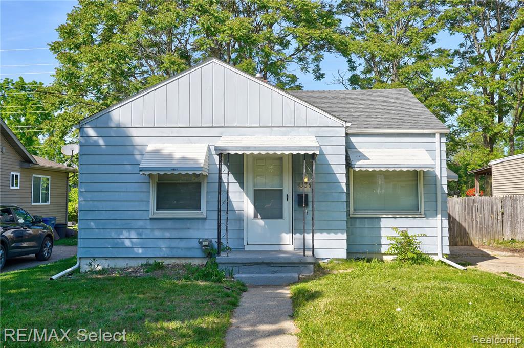 4305 Pengelly Road, Flint, MI 48507 — front exterior