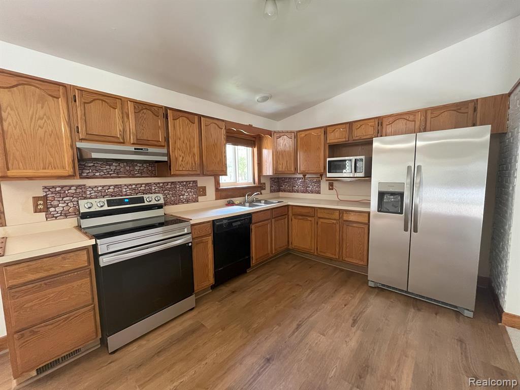 4053 HEATHGATE Drive, Lansing, MI 48911 — Photo 16
