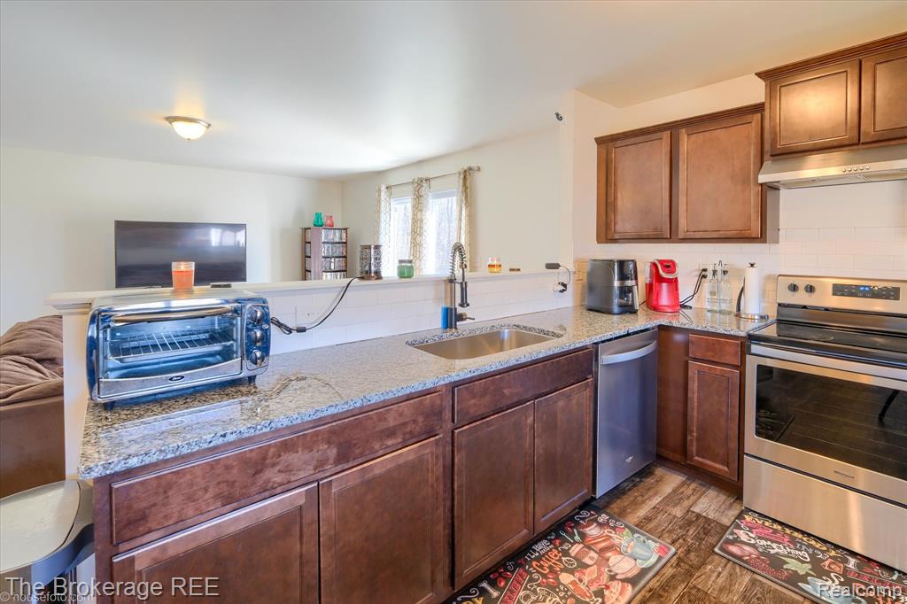 6034 Willow Trail, Grand Blanc, MI 48439 — Photo 14