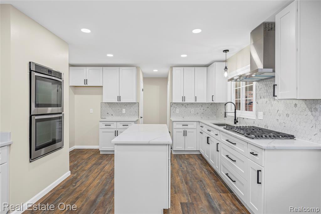 32363 Olde Franklin Drive, Farmington, MI, 48334