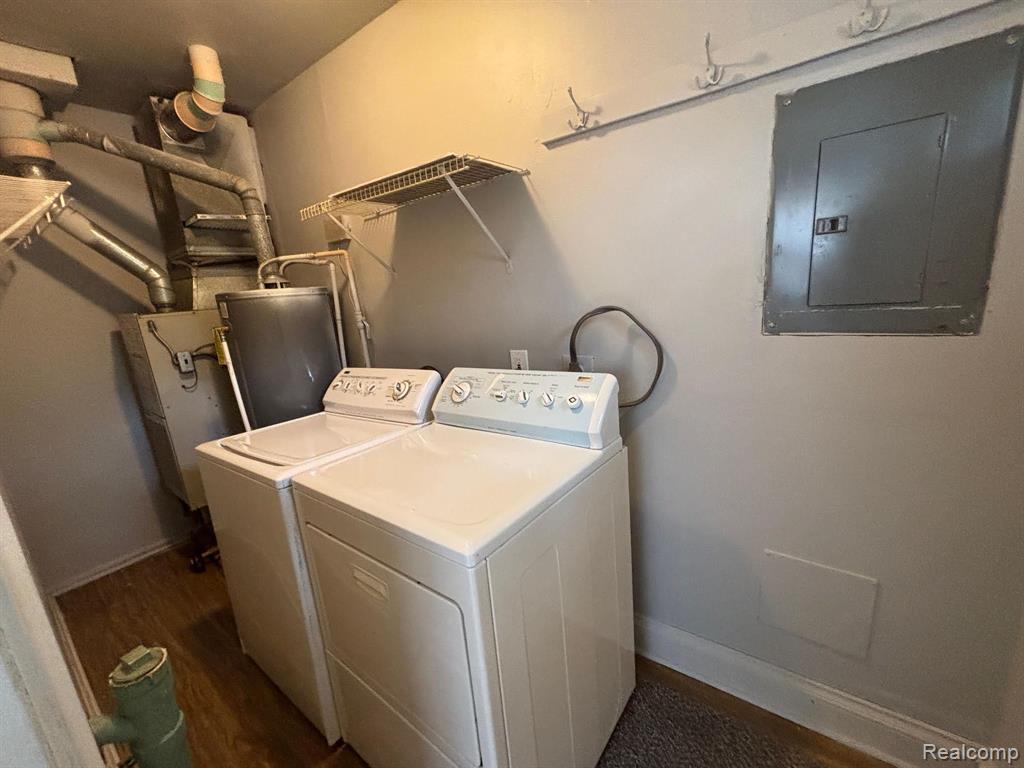 8065 PROSPECT Avenue, Warren, MI 48089 — Photo 11