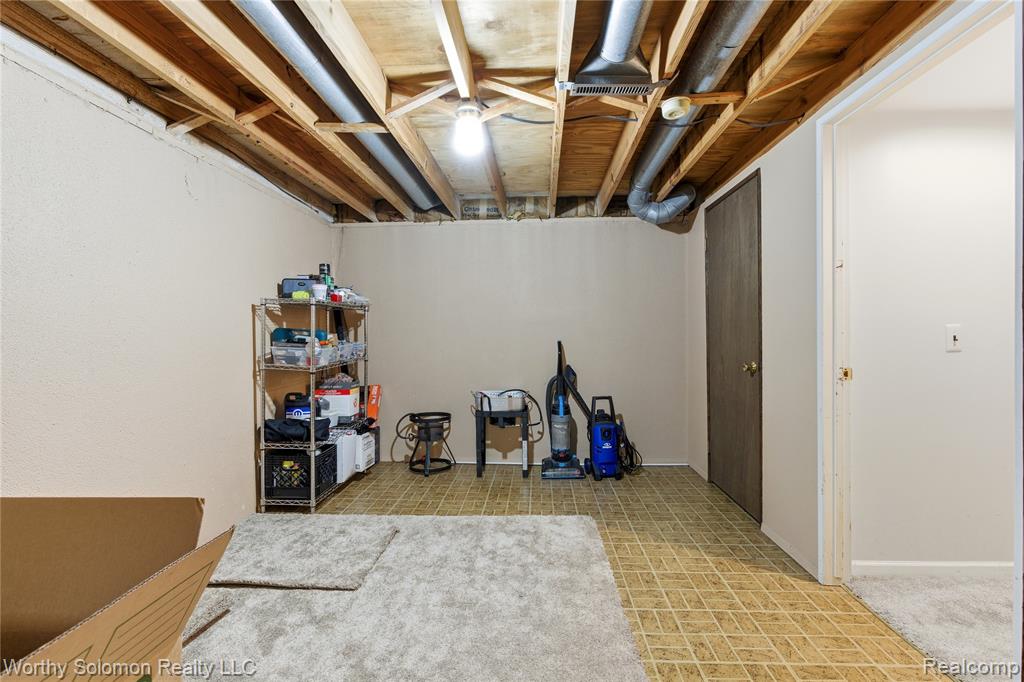 22415 Cranbrooke Drive, Novi, MI — Photo 24