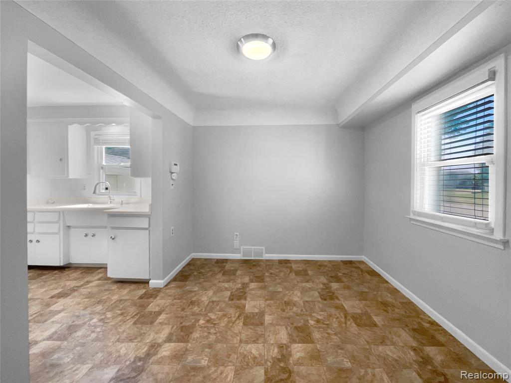 4227 Coolidge Avenue, Lincoln Park, MI 48146 — Photo 12
