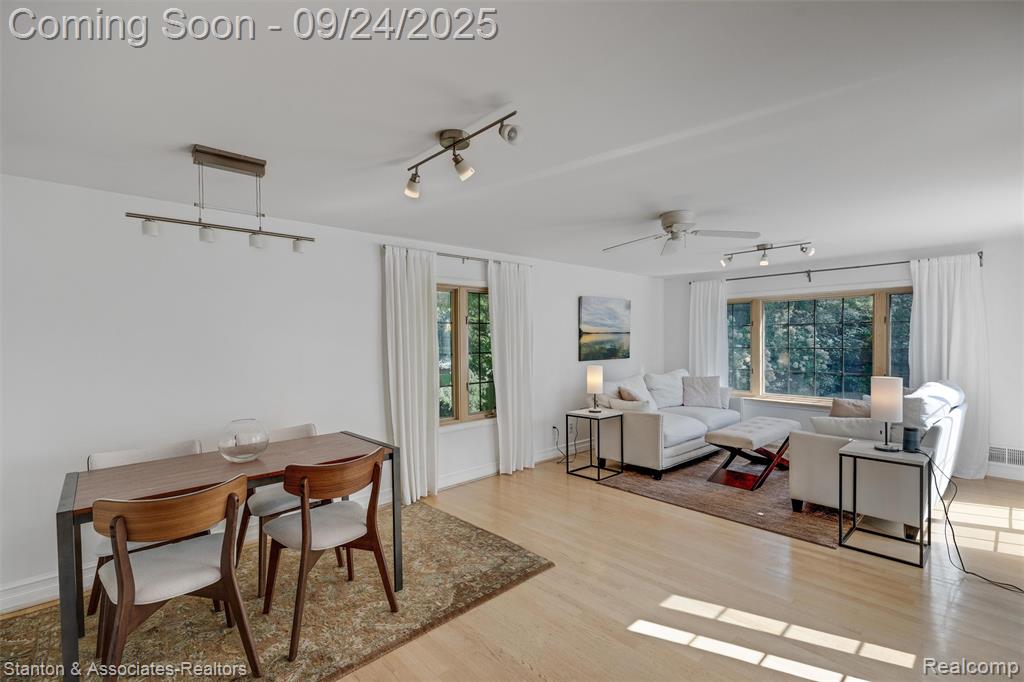 636 Waddington Street, Bloomfield Hills, MI 48301 — Photo 18