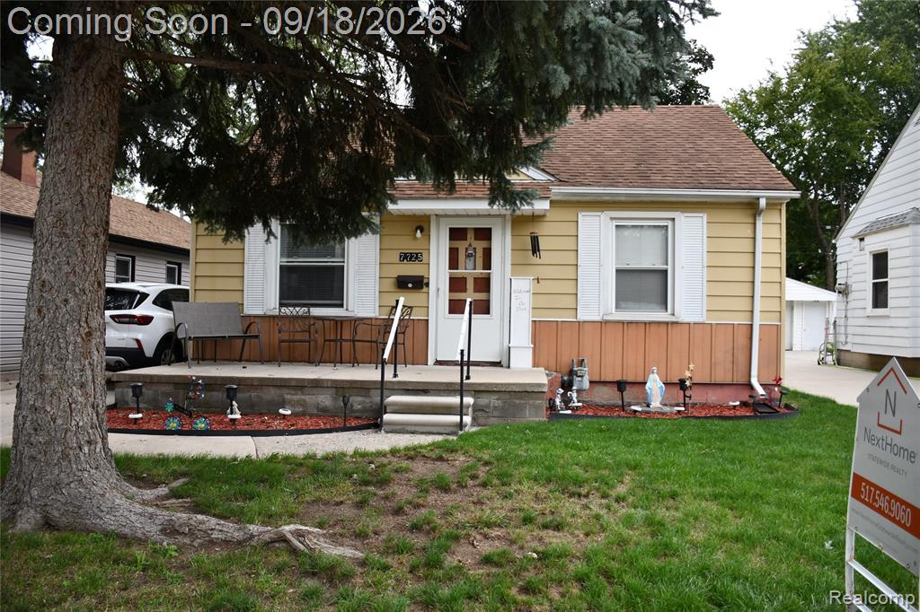 7725 Jackson Street, Taylor, MI 48180