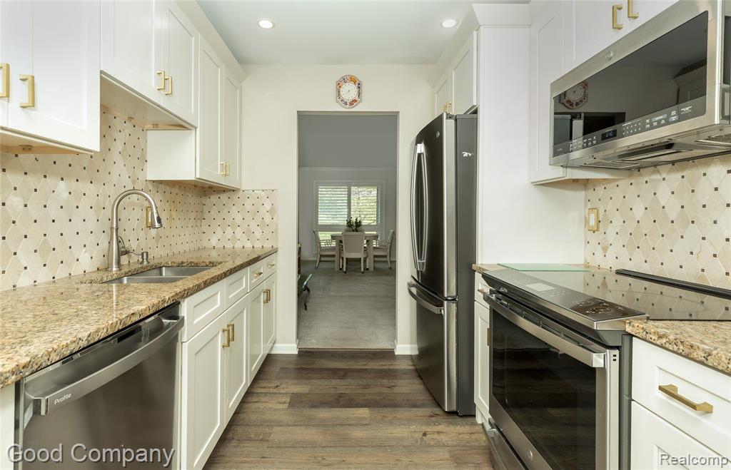 969 Wexford Way, Rochester Hills, MI 48307 — Photo 4