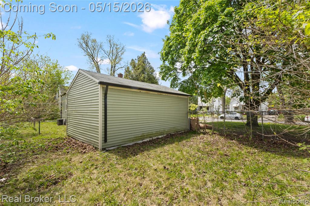 17486 Maine Street, Hamtramck, MI 48212 — Photo 6