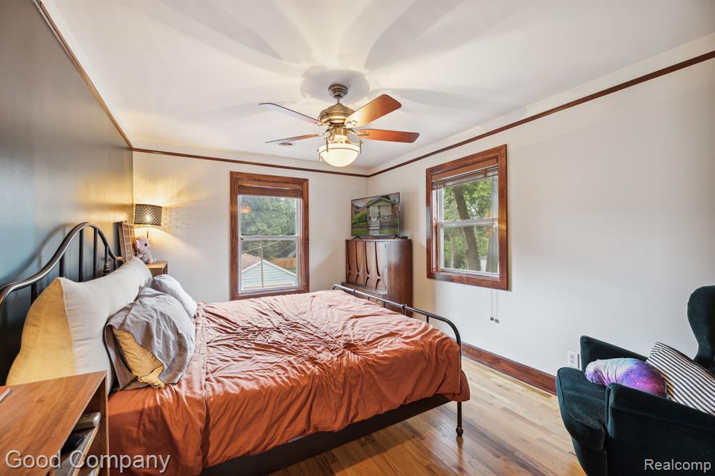 964 W LEWISTON Avenue, Ferndale, MI 48220 — Photo 32