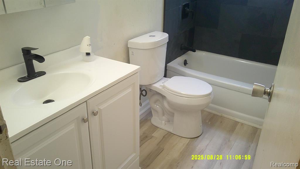 7716 Artesian Street, Detroit, MI 48228 — Photo 14