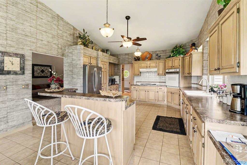 18501 Taylor Lake Road, Holly, MI 48442 — Photo 14