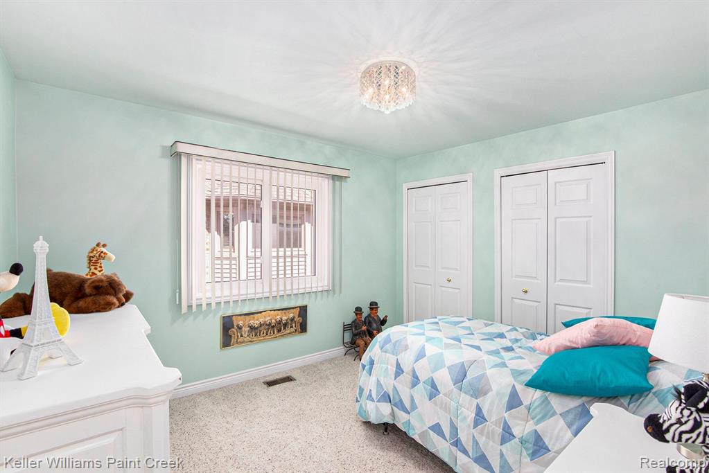 54660 BERRYFIELD Drive, Macomb, MI 48042 — Photo 17