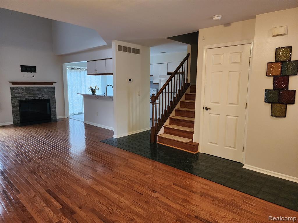 45061 HORSESHOE Circle, Canton, MI 48187 — Photo 14