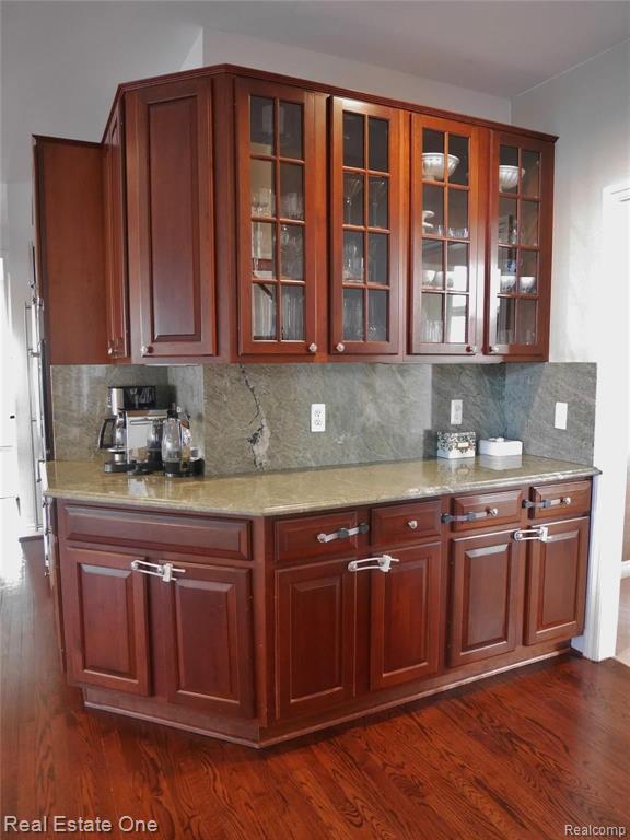 5846 CLEARVIEW Drive, Troy, MI 48098 — Photo 16