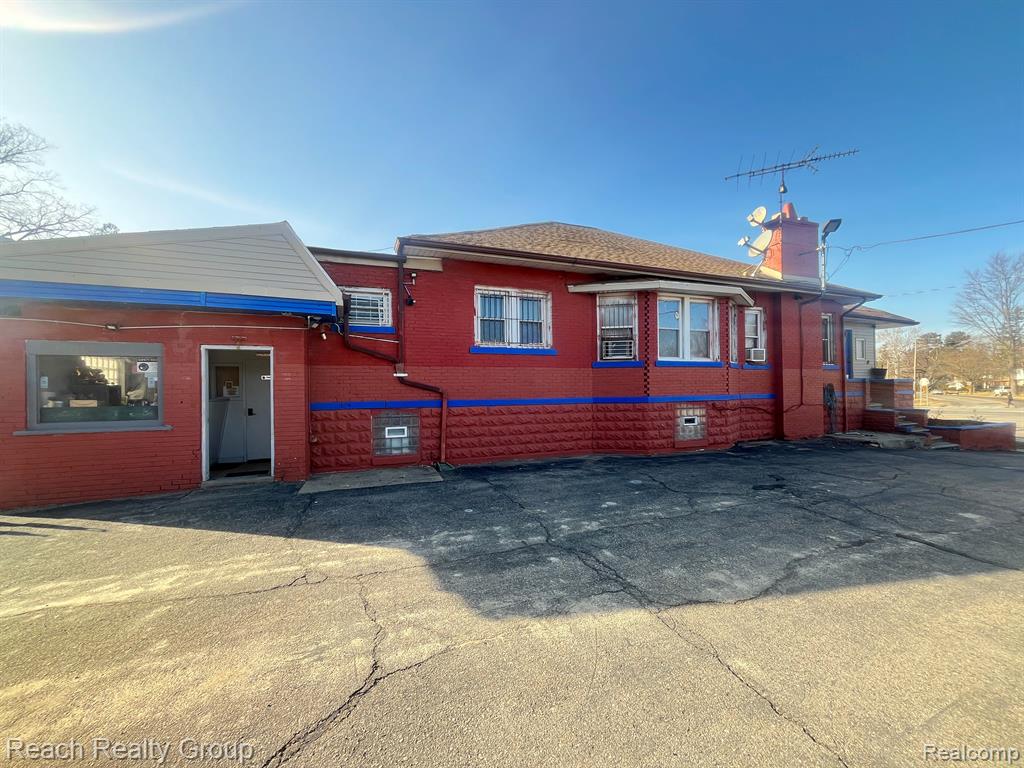 22755 GRAND RIVER Avenue, Detroit, MI 48219 — Photo 6