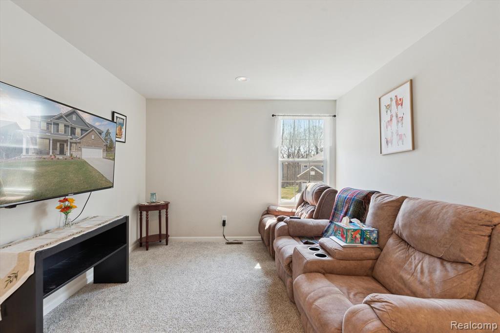 209 Glendale Court, Saline, MI 48176 — Photo 16