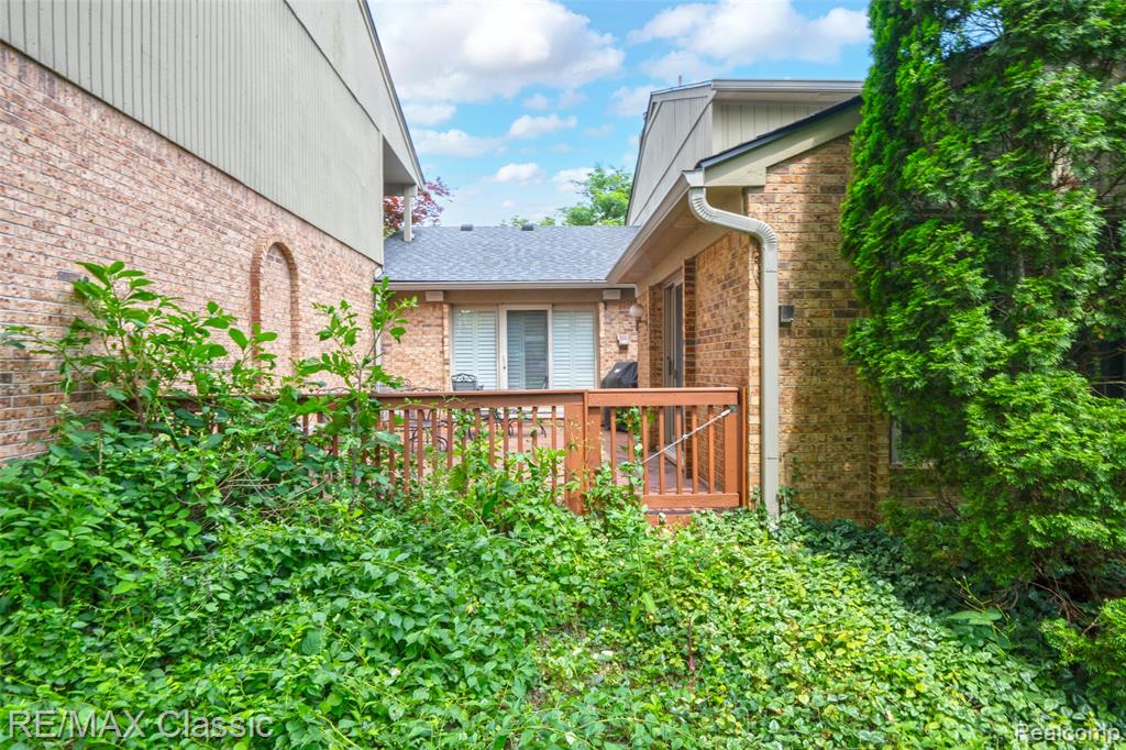 727 Arbor Court, Bloomfield Hills, MI 48304 — Photo 10