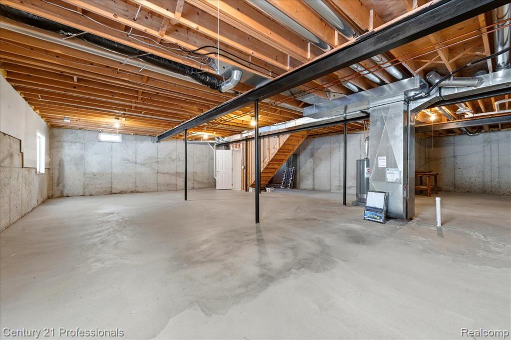 3895 Arbor Drive, Auburn Hills, MI 48326 — Photo 30