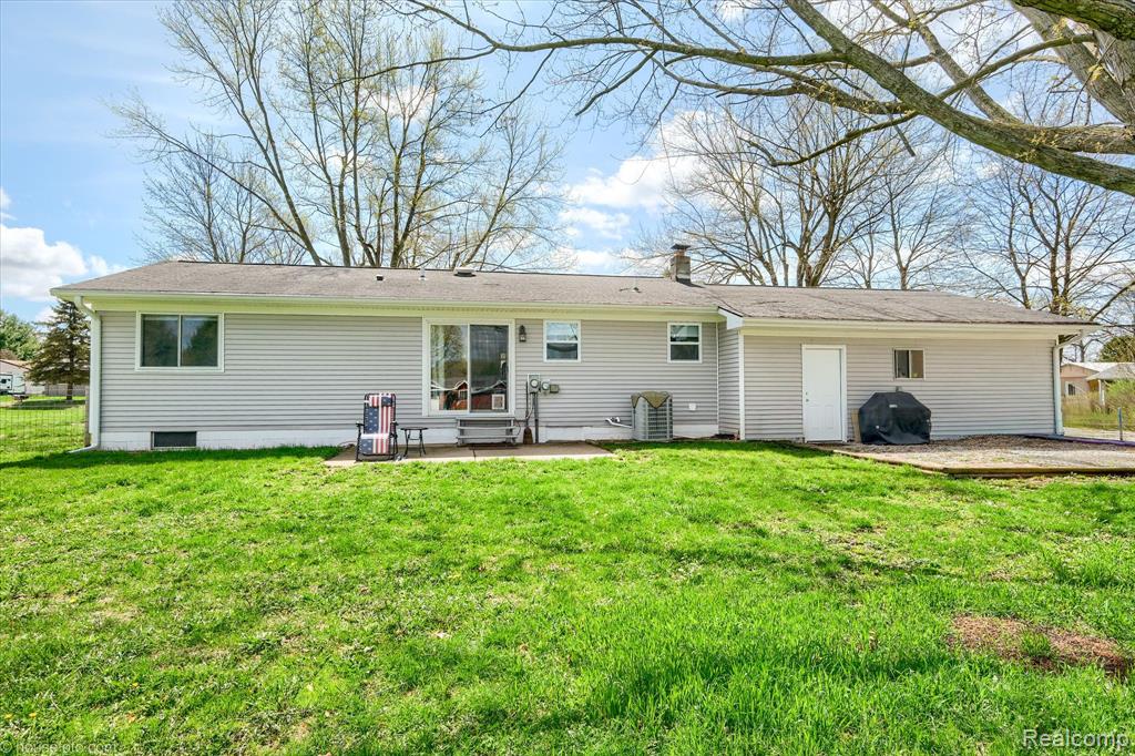 950 Alfalfa Drive, Lapeer, MI 48446 — Photo 2