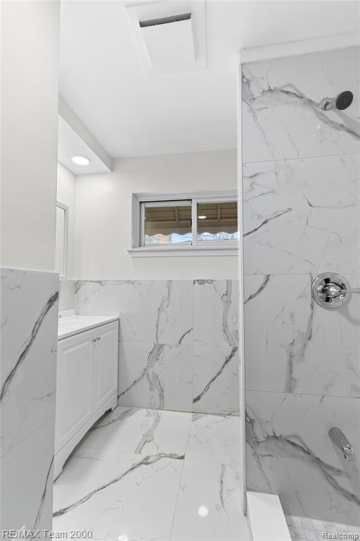 8551 Rockland Street, Dearborn Heights, MI 48127 — Photo 19