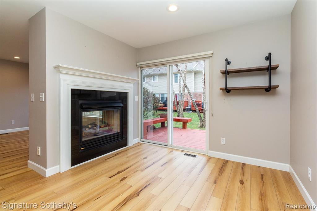 521 James Circle, Royal Oak, MI 48067 — Photo 9