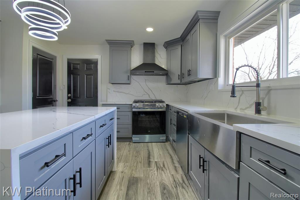 20121 Woodingham Drive, Detroit, MI 48221 — Photo 9