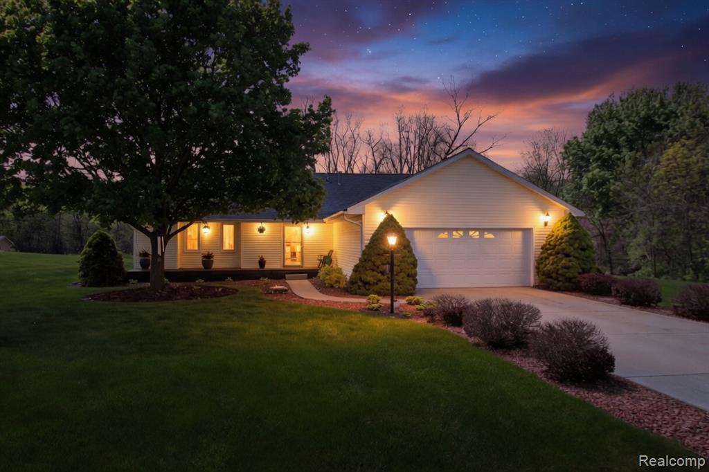 8336 Rondale Drive, Grand Blanc, MI 48439 — front exterior