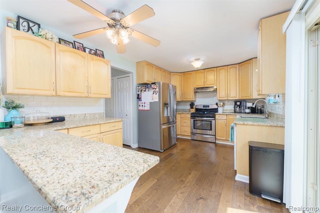 455 EAGLE Way, South Lyon, MI 48178 — Photo 8