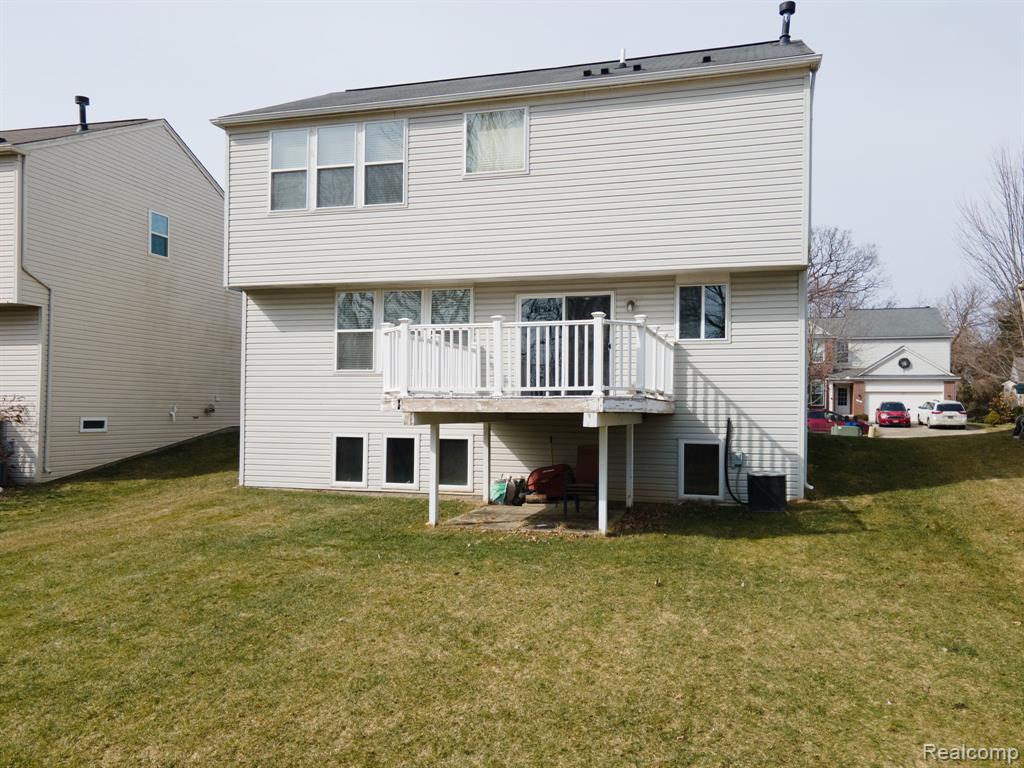 432 OTTER RUN Road, Holly, MI 48442 — Photo 36