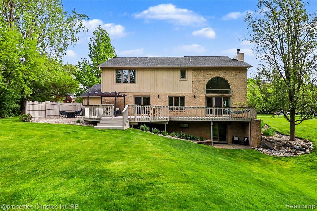 252 Granada Drive, White Lake, MI — Photo 35